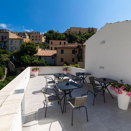 Numisia Guest House Terracine Extérieur photo