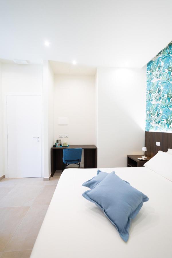Numisia Guest House Terracine Extérieur photo